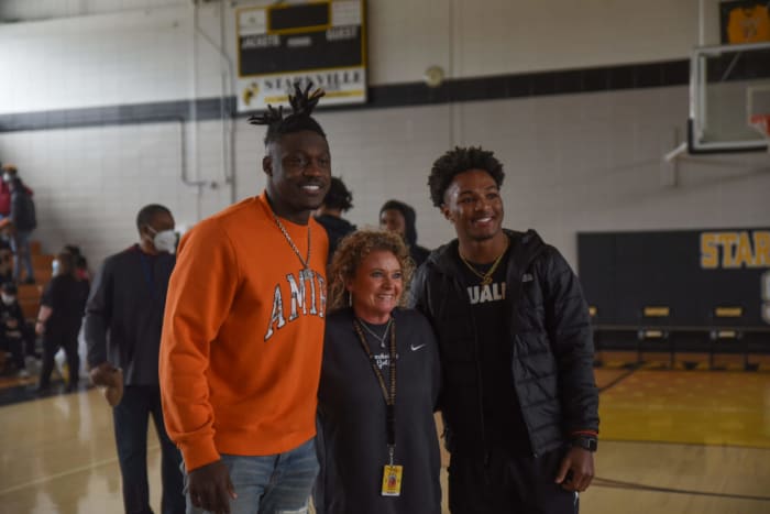 aj-brown-starkville-tennessee-titans00028